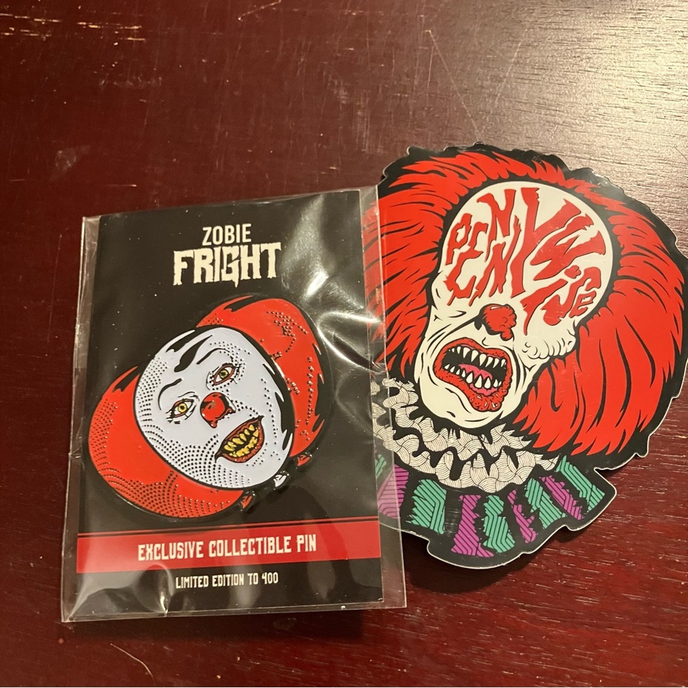 Stephen King IT Pennywise Clown Enamel Pin LE 400 + Sticker Tim Curry Horror